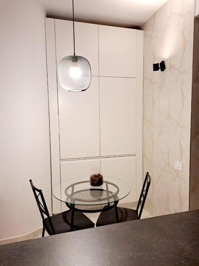 Classy Apartment With Parking In The City Center Bucareste Exterior foto